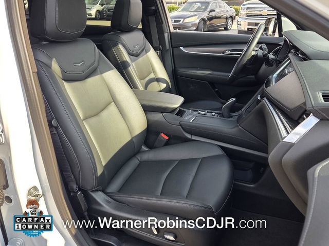 Used 2024 Cadillac XT6 Luxury image 16