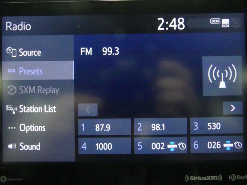 Used 2021 Toyota Venza XLE image 11