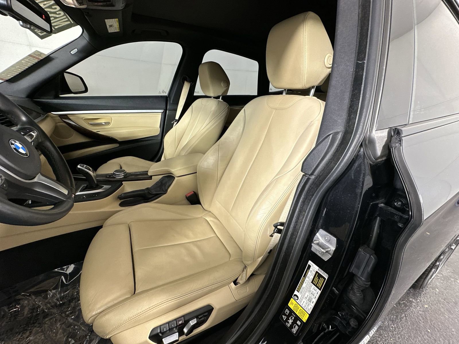 Used 2017 BMW 330i Gran Turismo xDrive image 15