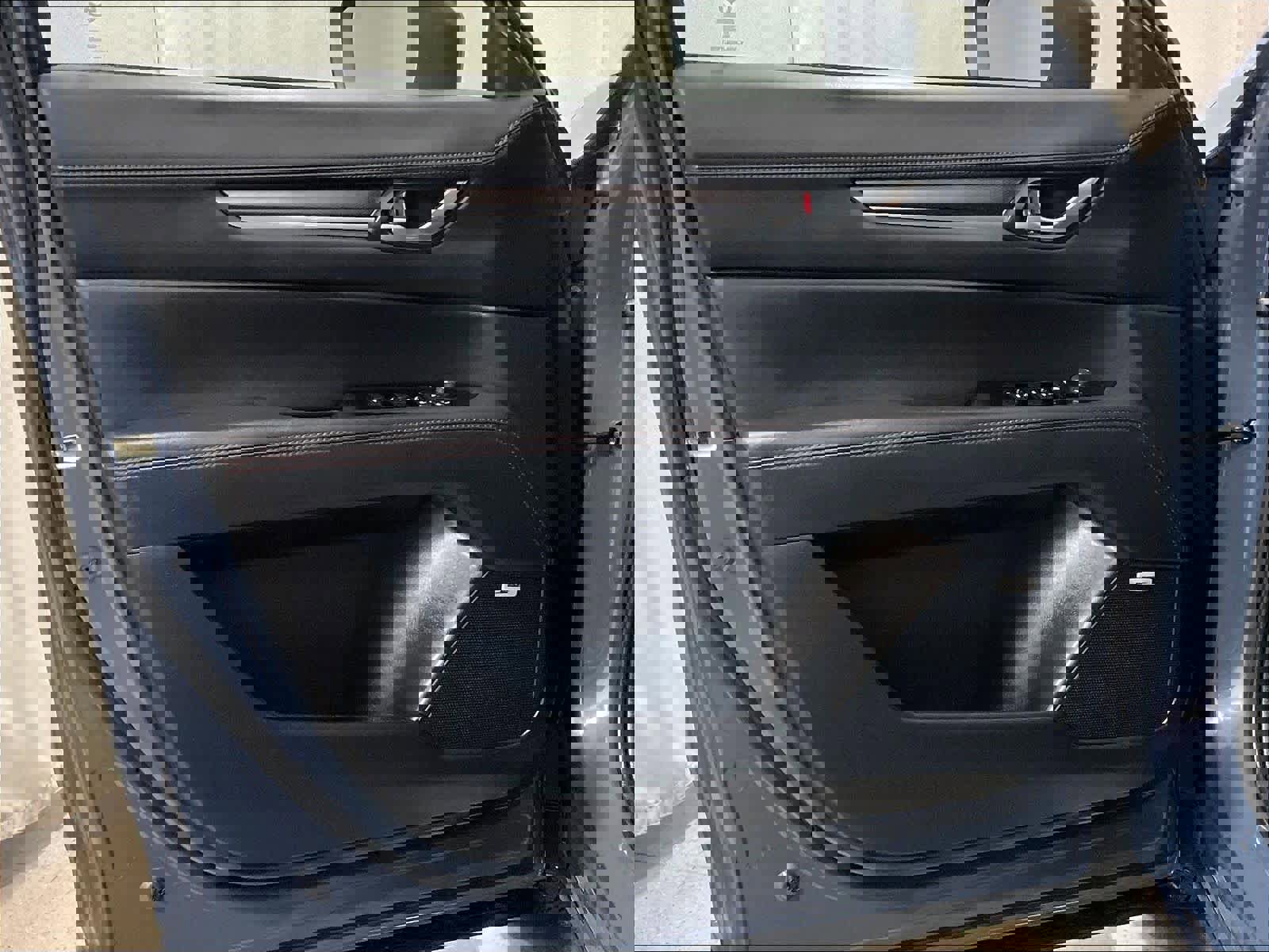 Used 2024 MAZDA CX-5 Carbon Edition image 9