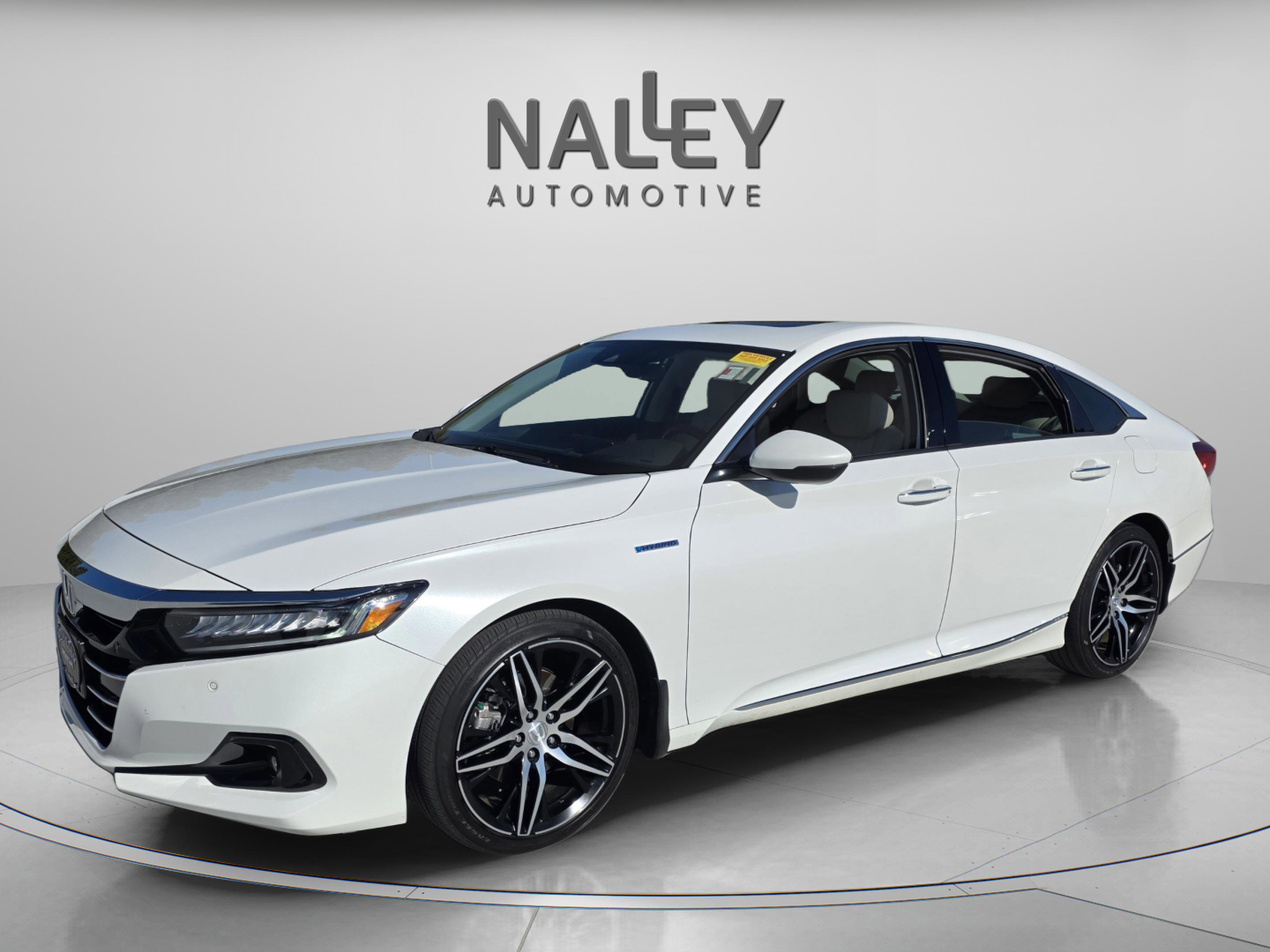 Used 2022 Honda Accord Touring image 1