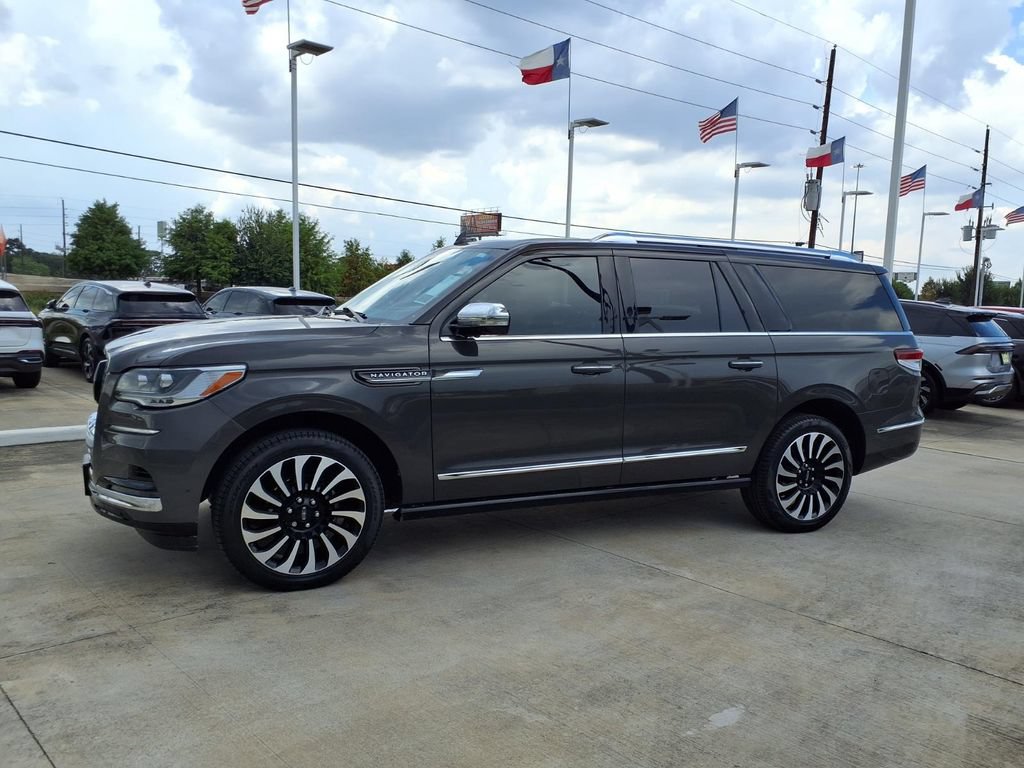 Certified 2024 Lincoln Navigator L Black Label AWD/4WD image 3
