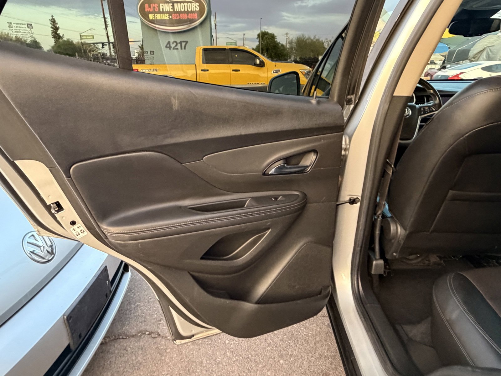 Used 2020 Buick Encore Preferred FWD image 11