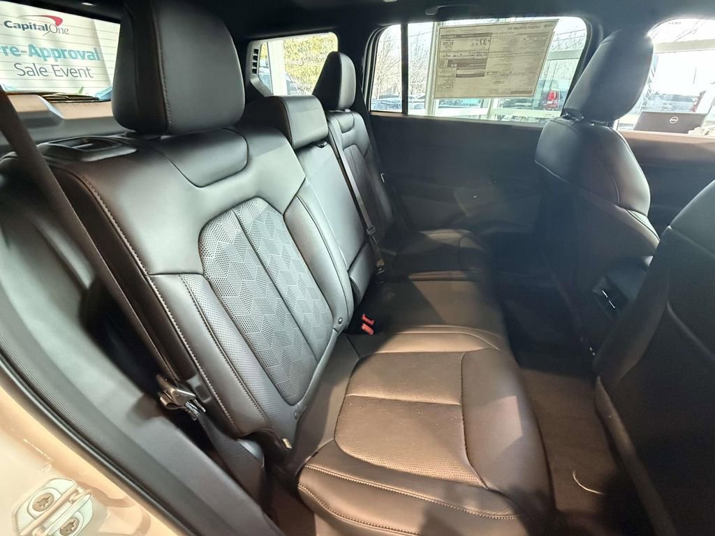 New 2026 Jeep Cherokee Overland image 8