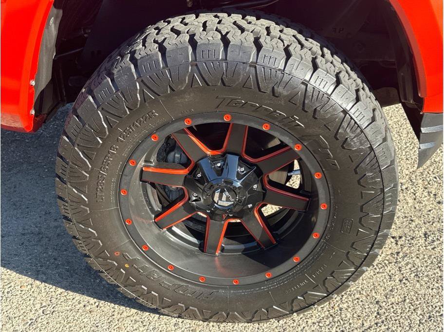 Used 2016 Toyota Tacoma TRD Sport w/ Towing Package RWD image 10