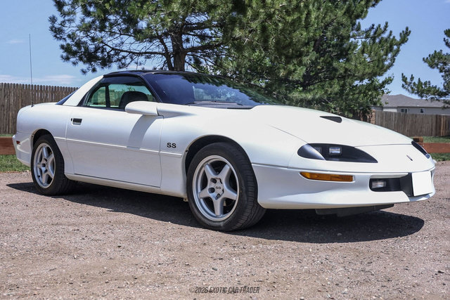 Used 1996 Chevrolet Camaro Z28 RWD image 12