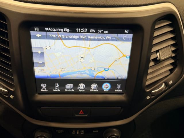 Used 2015 Jeep Cherokee Trailhawk w/ Comfort/Convenience Group image 40