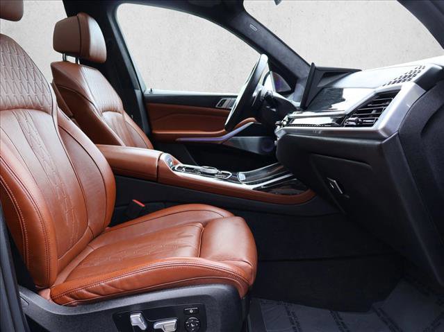Used 2023 BMW X7 M60i w/ Executive Package image 29