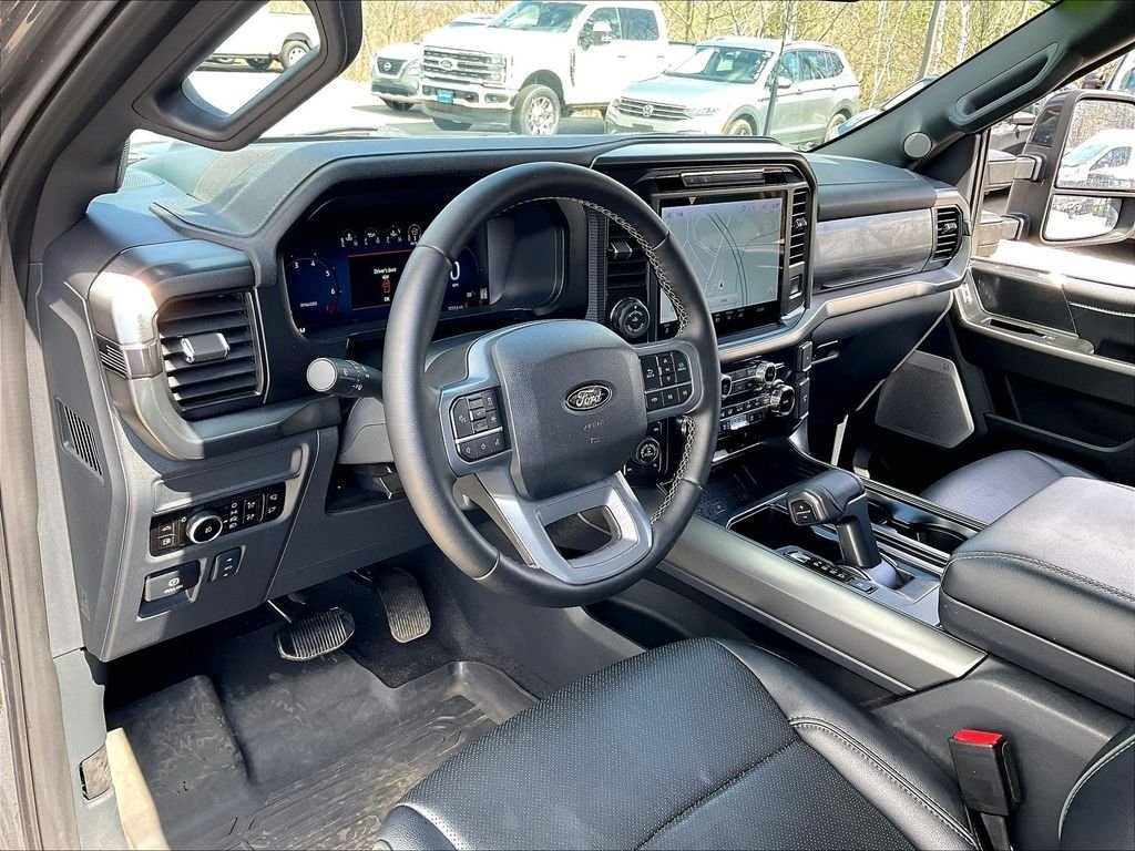 Used 2025 Ford F150 Lariat w/ Equipment Group 502A High AWD/4WD image 8