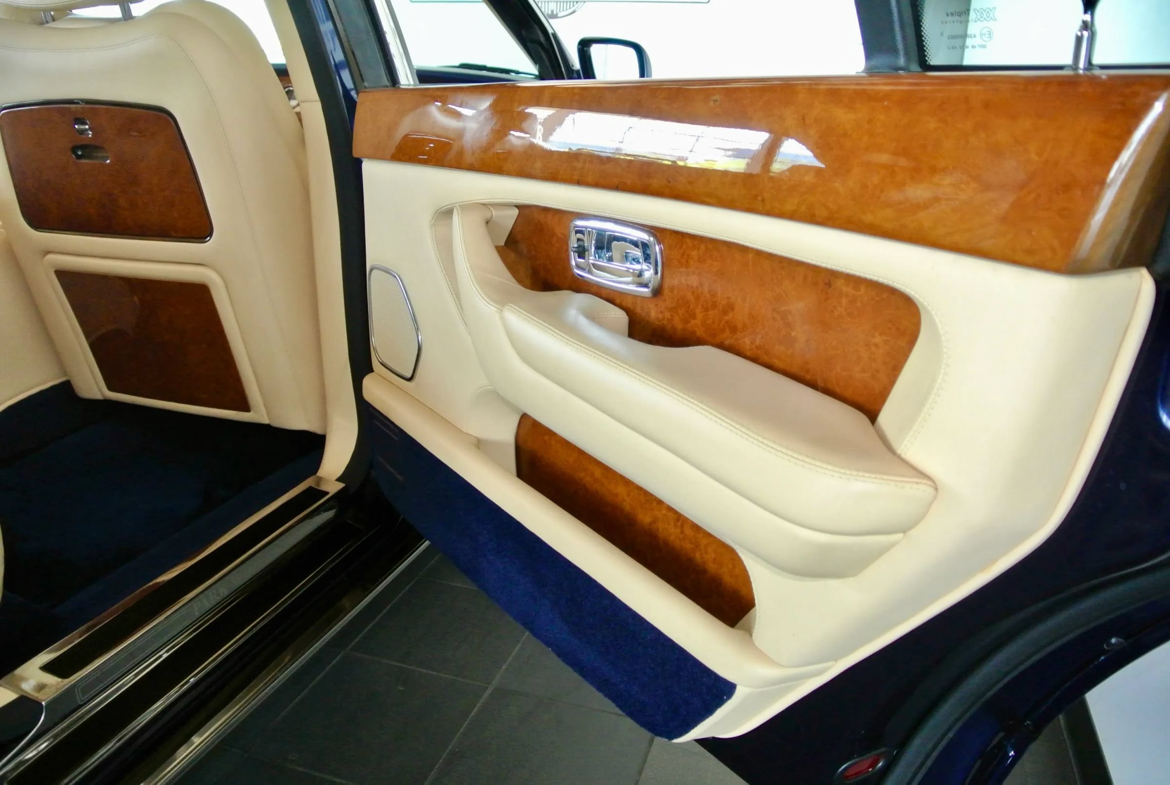 Used 2001 Rolls-Royce Silver Seraph RWD image 21