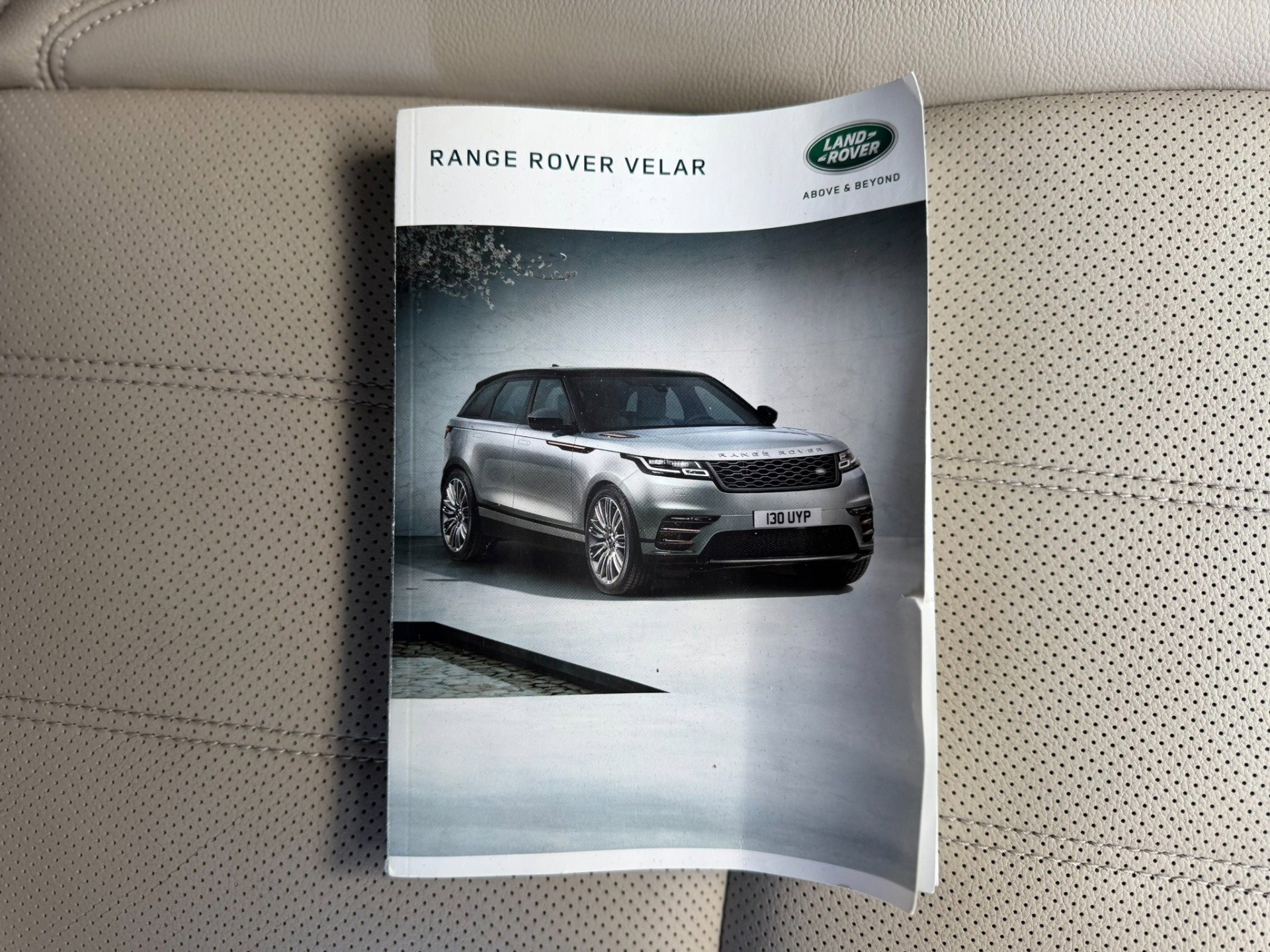 Used 2018 Land Rover Range Rover Velar R-Dynamic SE image 43