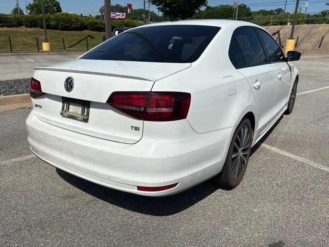 Used 2016 Volkswagen Jetta Sport w/ Lighting Package FWD image 4