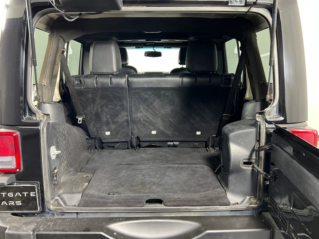 Used 2013 Jeep Wrangler Unlimited Sahara w/ Connectivity Group image 18