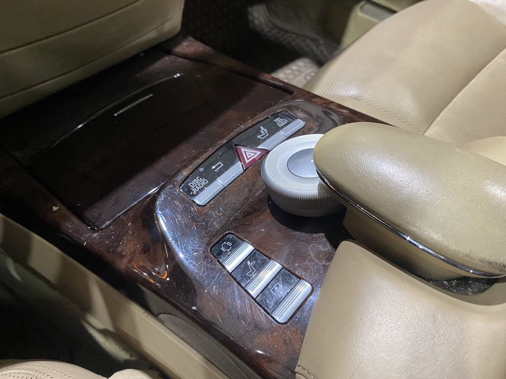 Used 2011 Mercedes-Benz S 550 4MATIC image 9