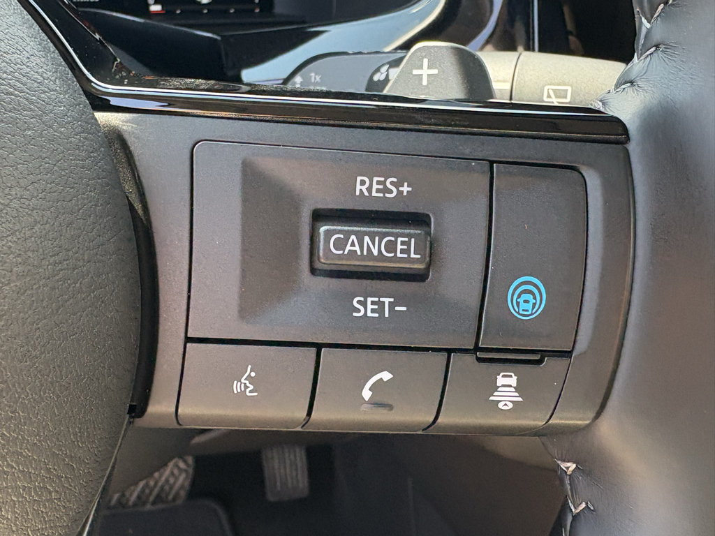 Used 2025 Nissan Pathfinder Platinum w/ Cargo Package AWD/4WD image 19