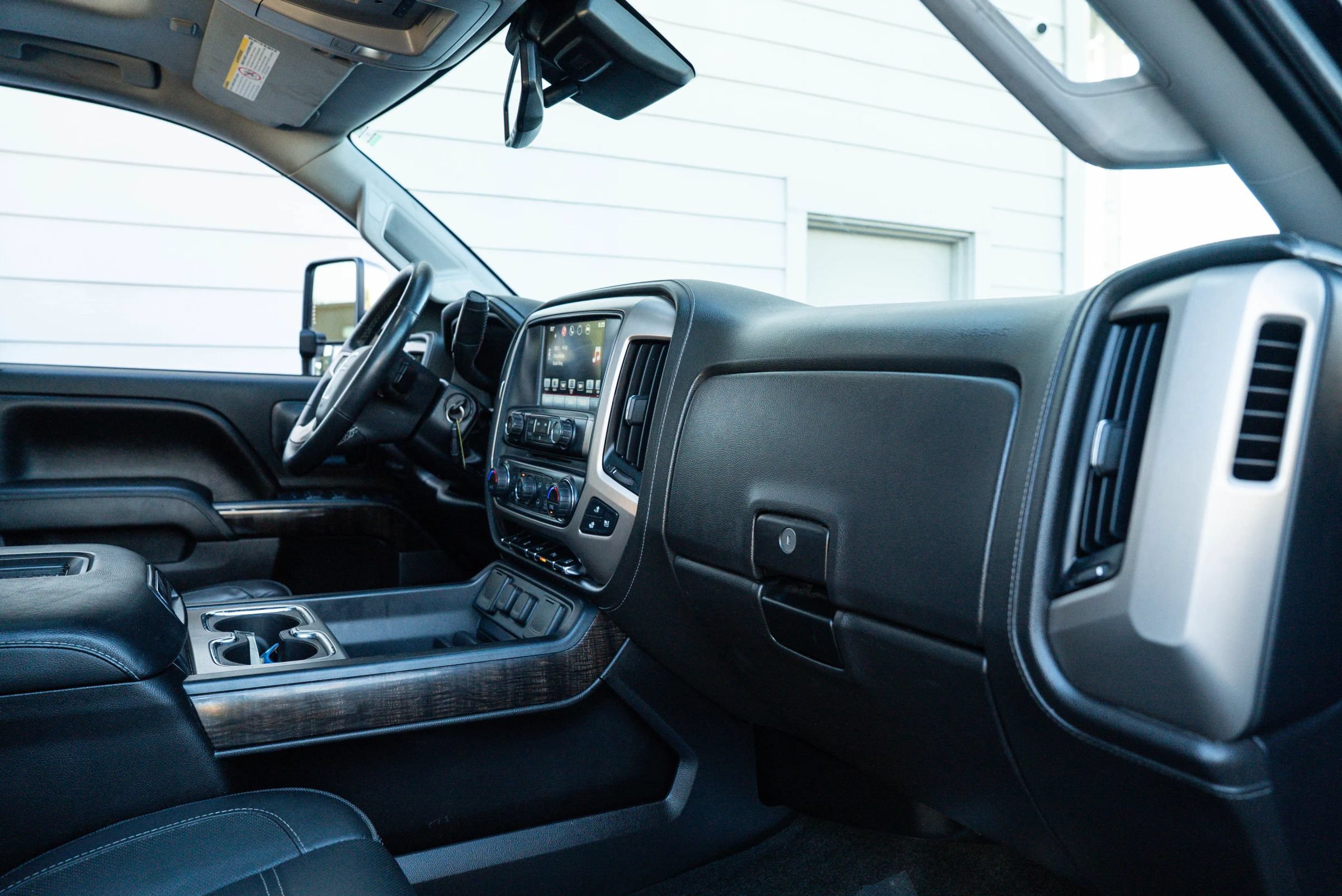 Used 2016 GMC Sierra 2500 Denali w/ Driver Alert Package AWD/4WD image 16