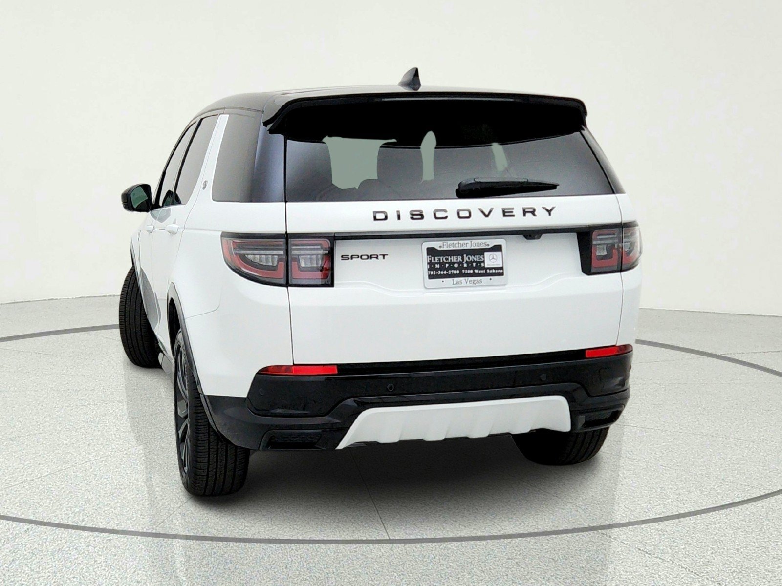 Used 2024 Land Rover Discovery Sport Dynamic SE AWD/4WD image 11