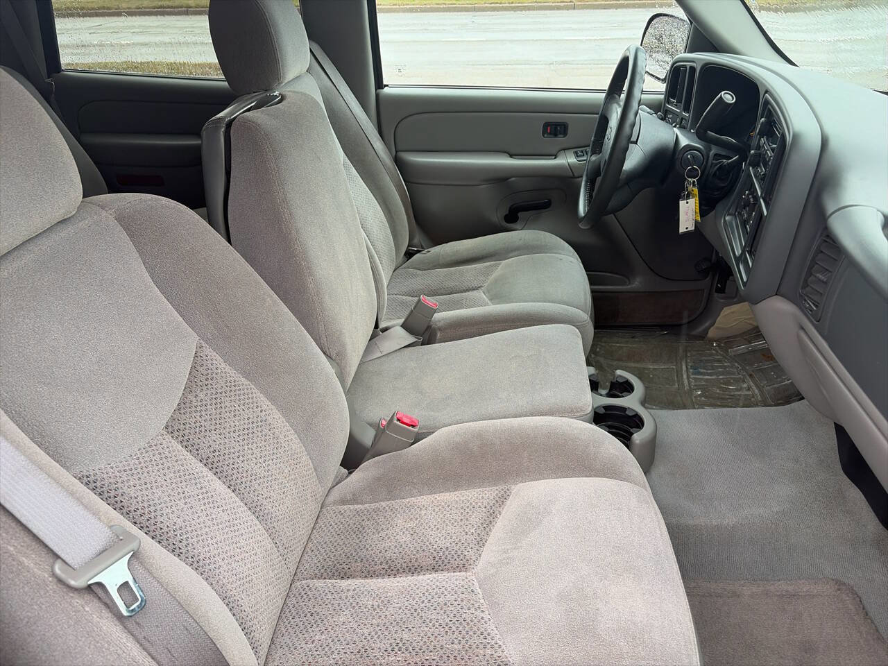 Used 2004 Chevrolet Tahoe LS image 15