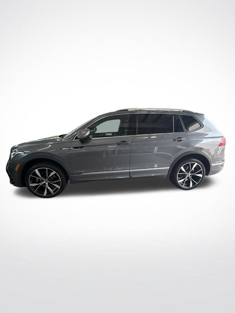 Used 2023 Volkswagen Tiguan SEL R-Line AWD/4WD image 5