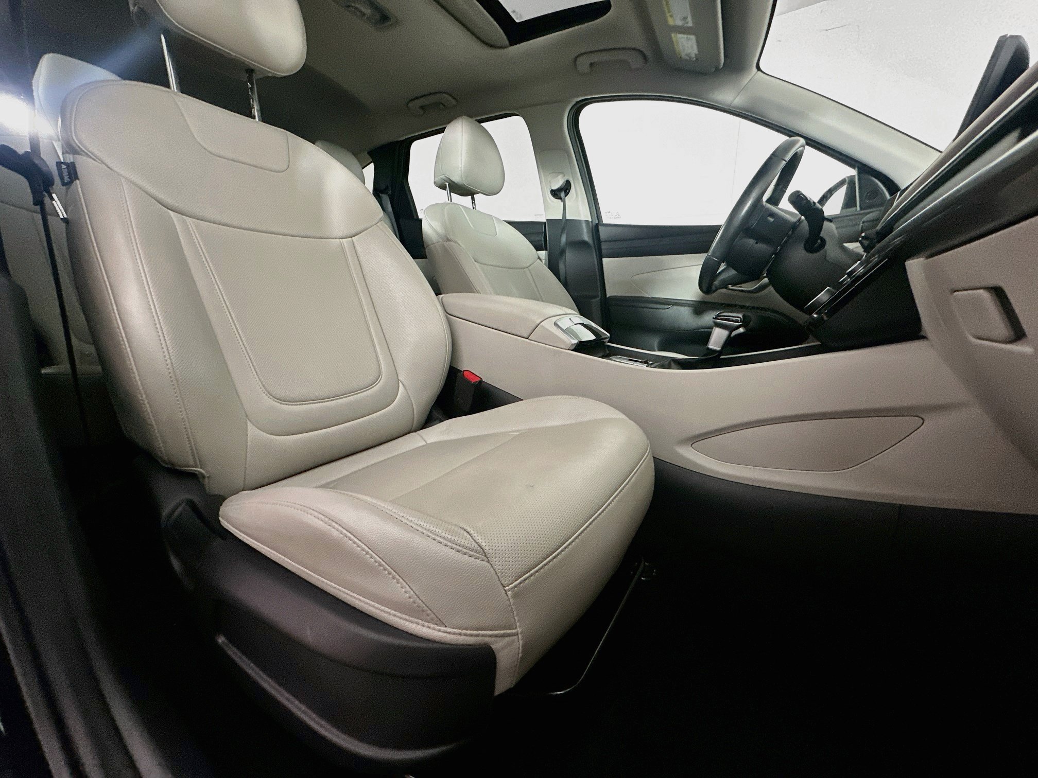 Used 2025 Hyundai Tucson SEL AWD/4WD image 34