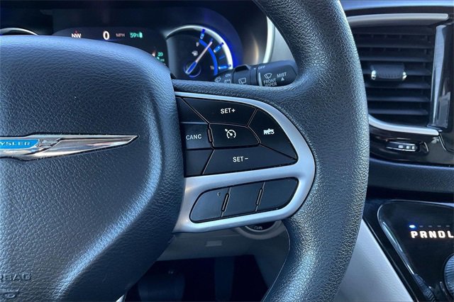 Used 2017 Chrysler Pacifica Touring Plus image 21