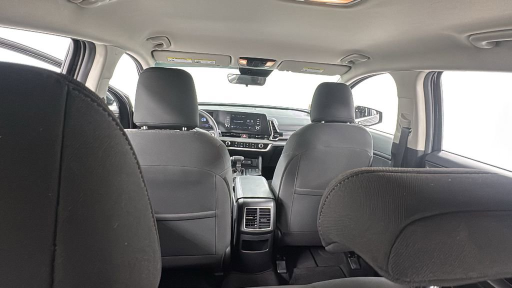 Used 2023 Kia Sportage LX image 17