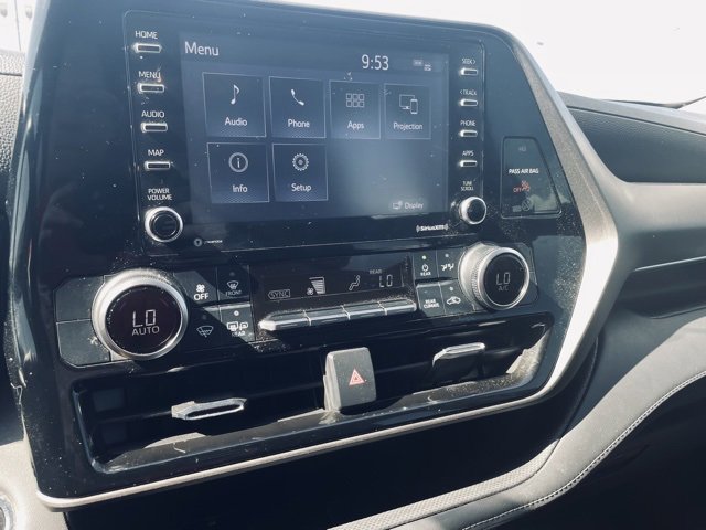 Used 2022 Toyota Highlander L image 13