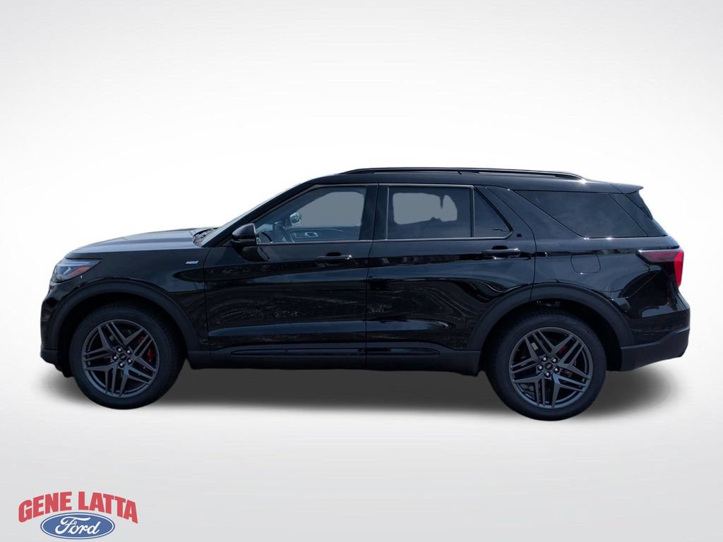 New 2026 Ford Explorer ST-Line w/ ST-Line Street Pack AWD/4WD image 4