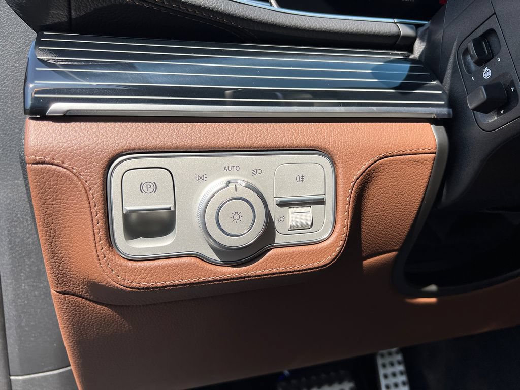 New 2026 Mercedes-Benz GLS 450 4MATIC image 14
