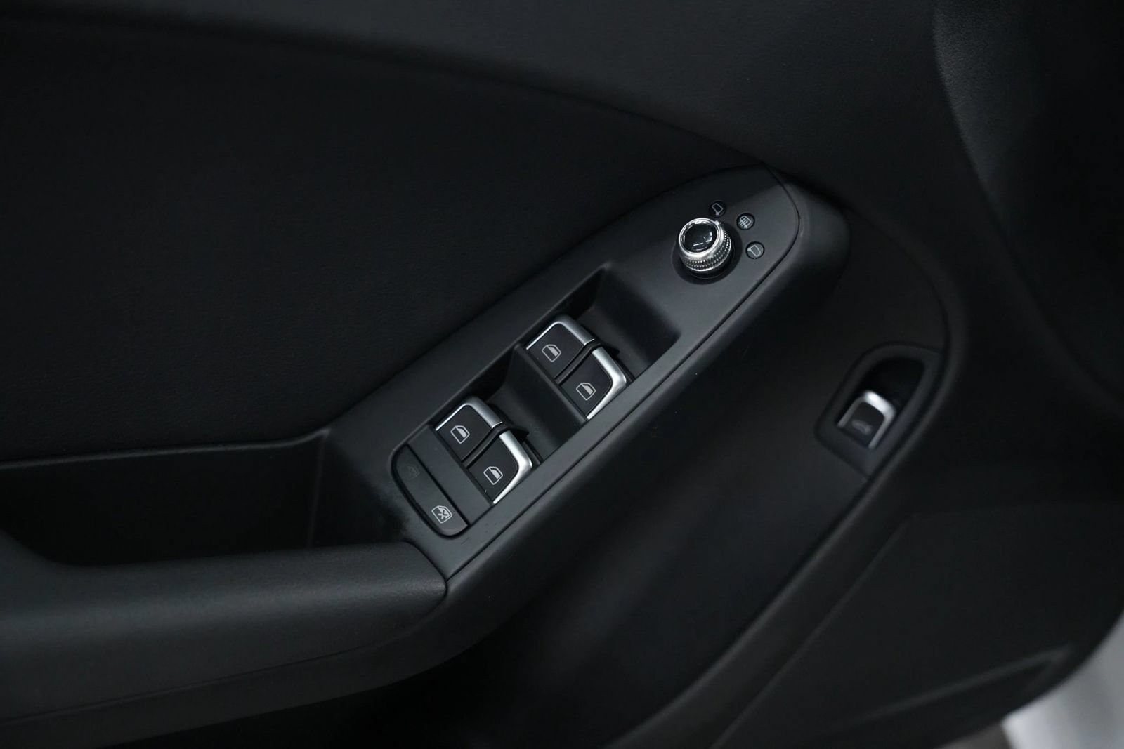 Used 2015 Audi A4 2.0T Premium FWD image 38