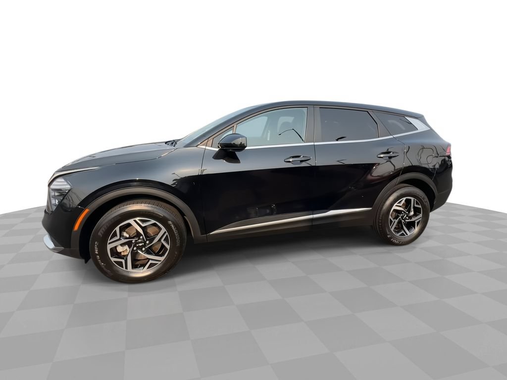 Used 2024 Kia Sportage LX AWD/4WD image 4