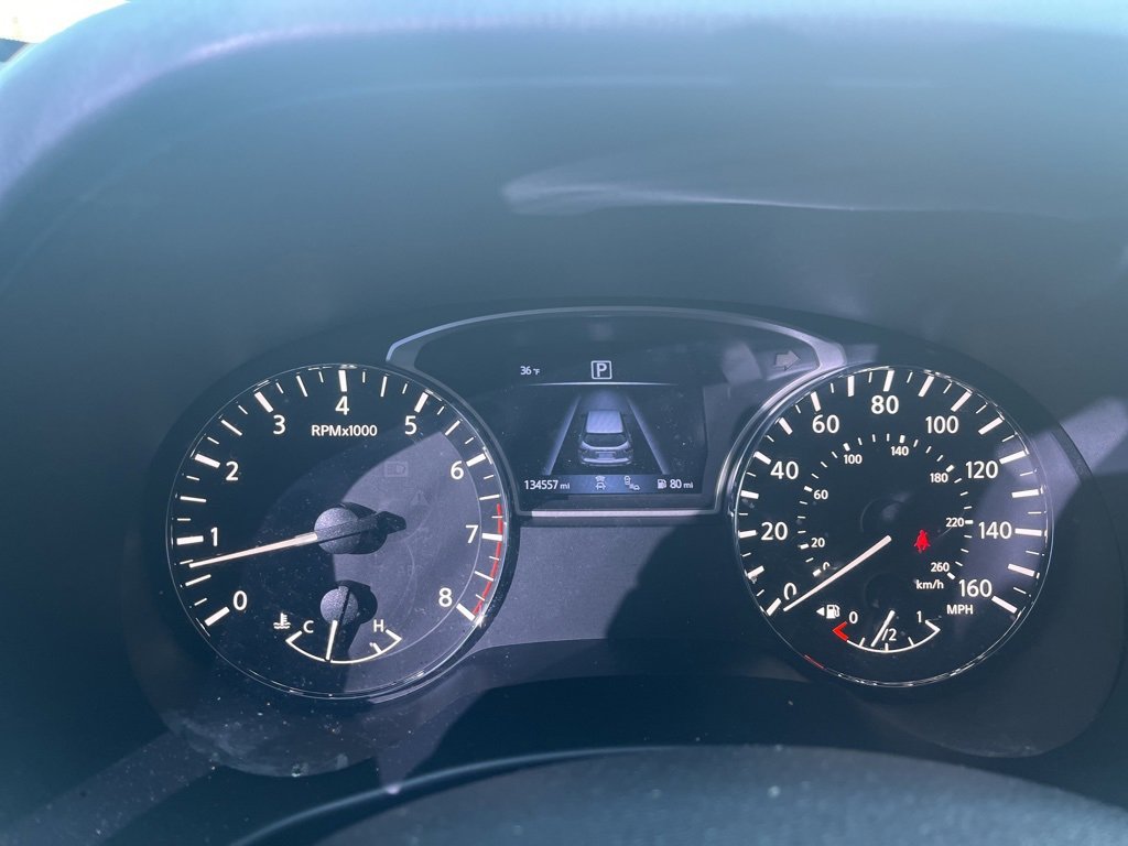 Used 2020 Nissan Pathfinder SV image 11