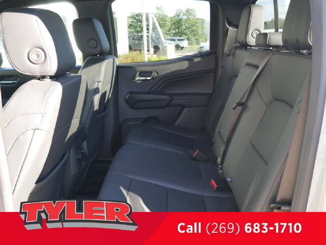 Used 2024 GMC Canyon Elevation w/ Elevation Premium Package AWD/4WD image 37