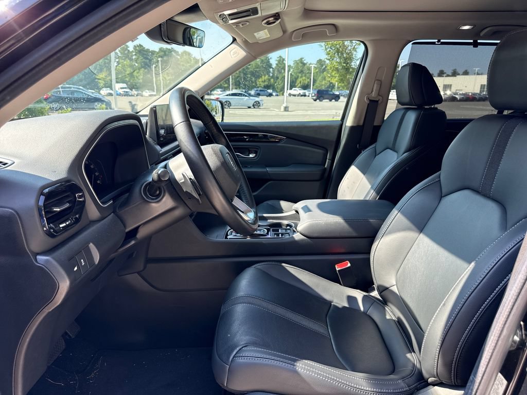 Used 2024 Honda Pilot Touring image 12