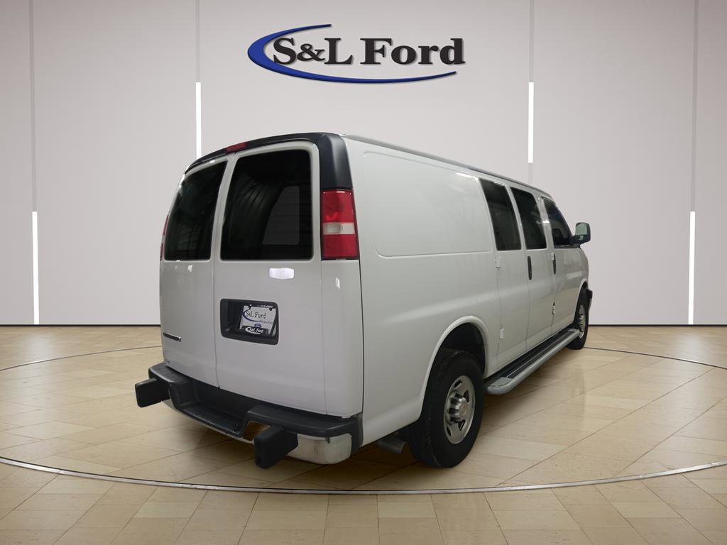 Used 2024 Chevrolet Express 2500 w/ Driver Convenience Package image 6