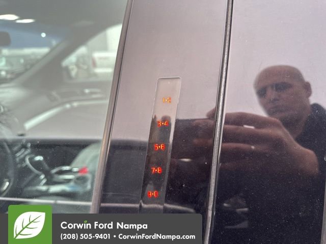 Used 2017 Ford Explorer XLT w/ Equipment Group 202A image 10