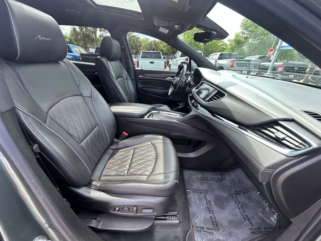 Used 2023 Buick Enclave Avenir w/ Avenir Technology Package image 24
