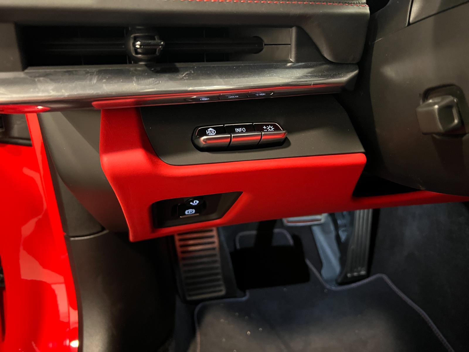 Used 2020 Chevrolet Corvette Stingray Premium Cpe w/ 3LT Preferred Equipment Group image 15