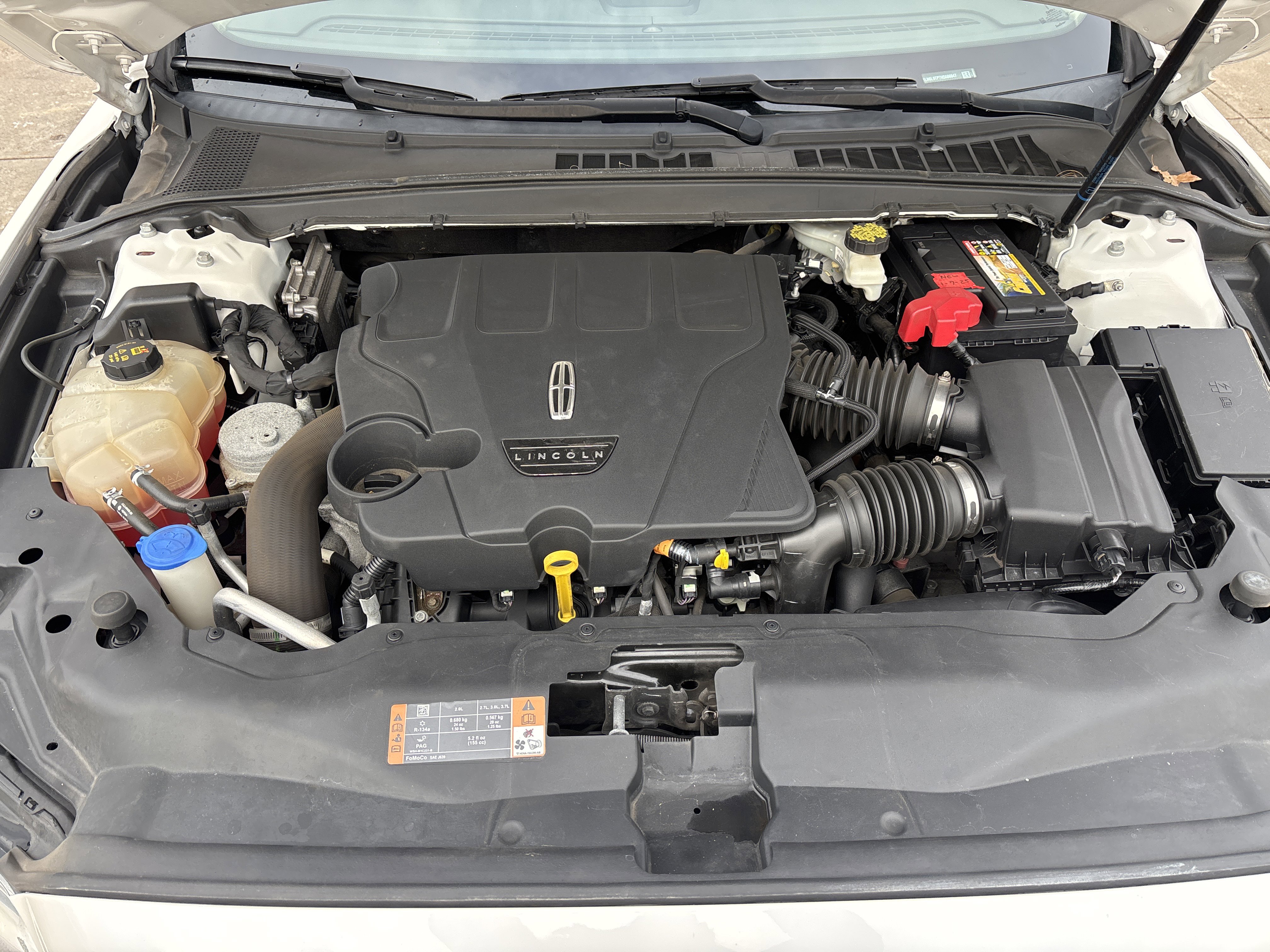 Used 2017 Lincoln Continental Select image 32