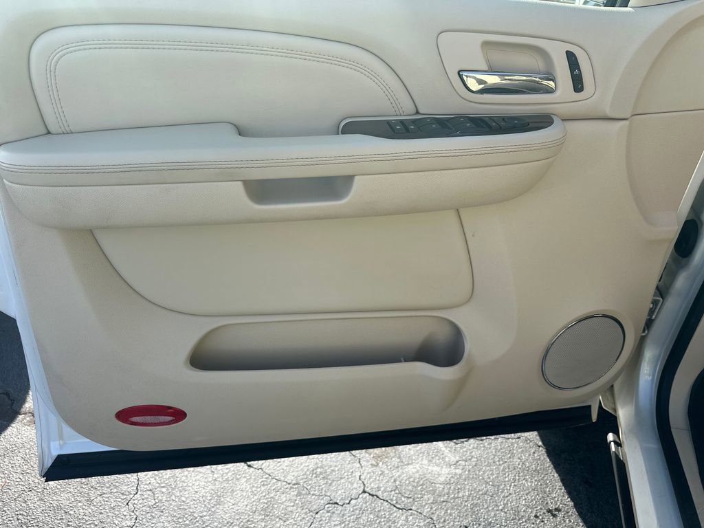 Used 2008 Cadillac Escalade EXT image 11