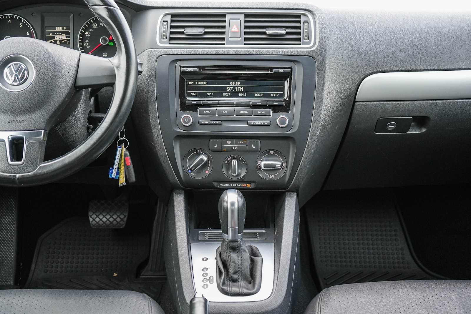 Used 2014 Volkswagen Jetta SE FWD image 16