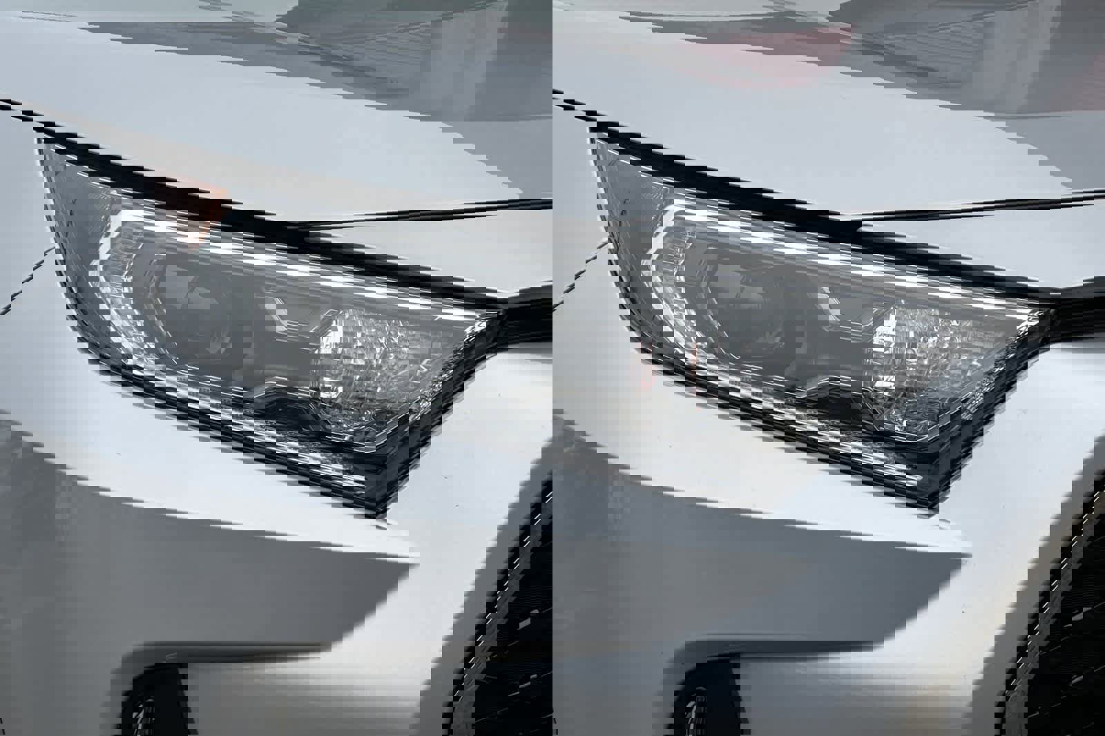 Used 2021 Toyota RAV4 XSE w/ Weather Package image 35