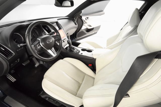 Used 2017 INFINITI Q60 Red Sport 400 image 17