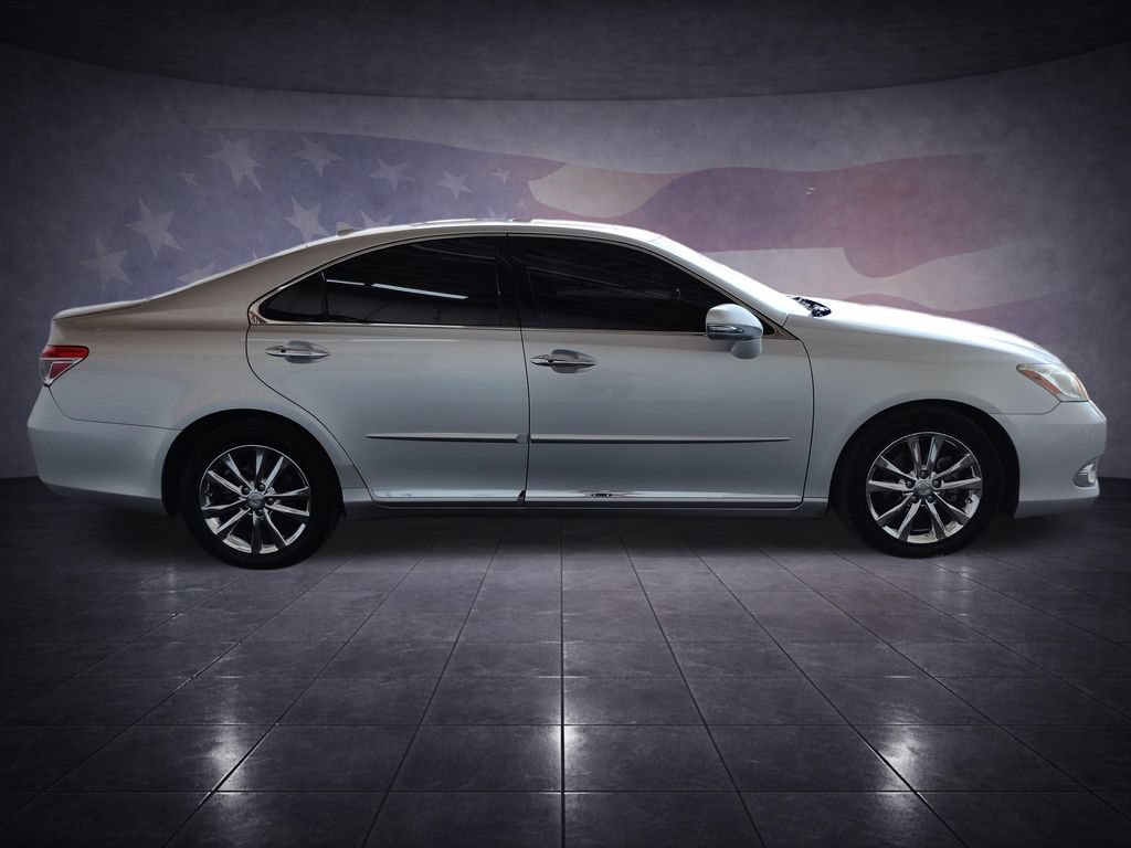 Used 2011 Lexus ES 350 w/ Preferred Accessory Package FWD image 6