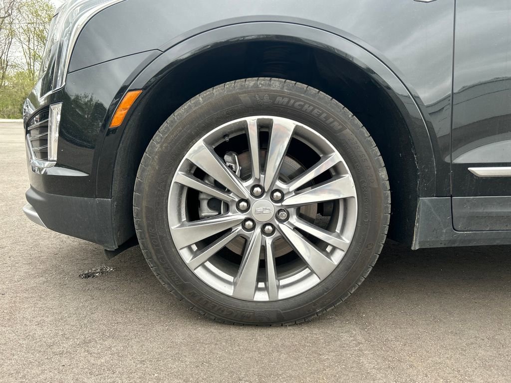 Certified 2023 Cadillac XT5 Premium Luxury w/ LPO, Floor Liner Package AWD/4WD image 11