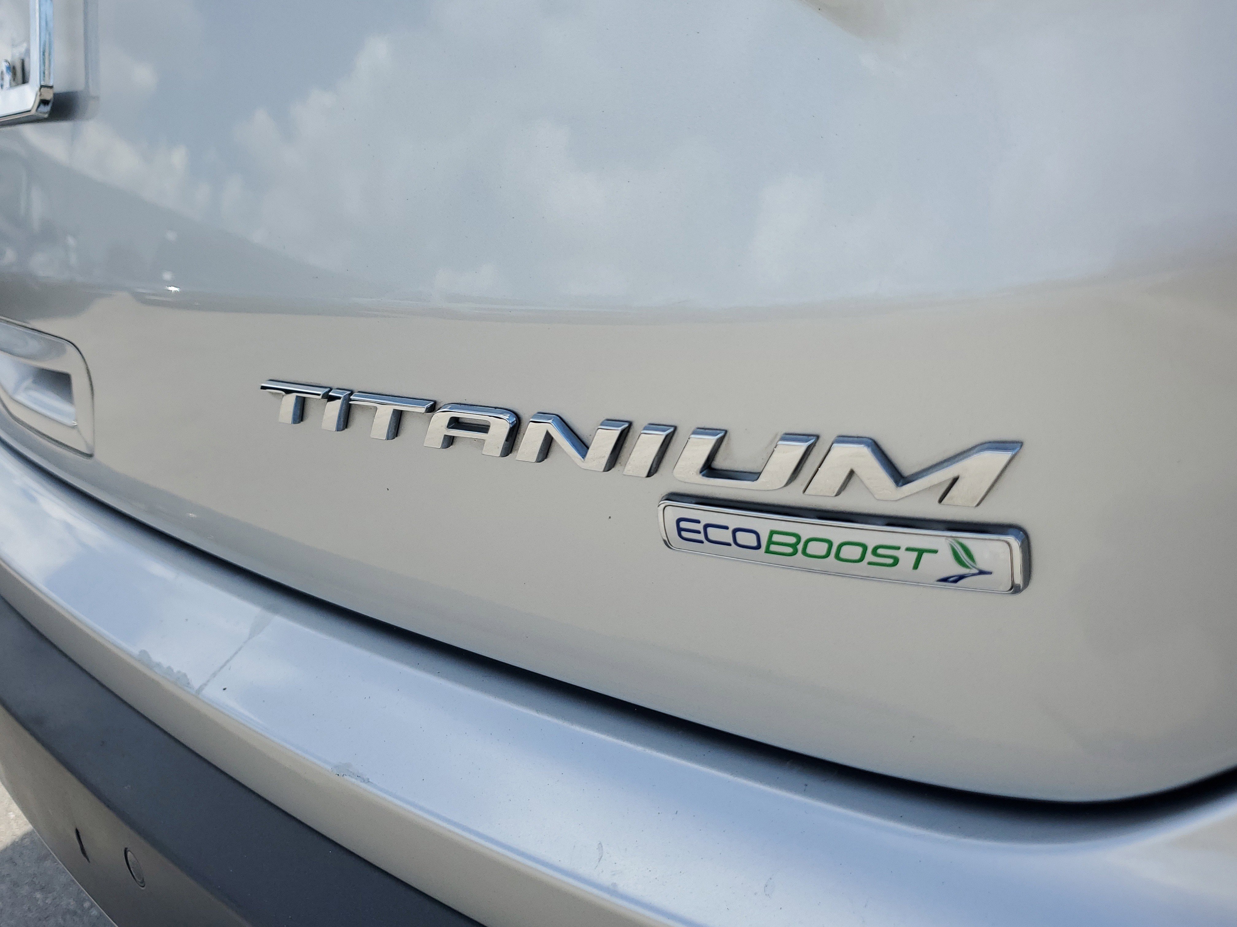 Used 2019 Ford Edge Titanium w/ Equipment Group 301A image 29