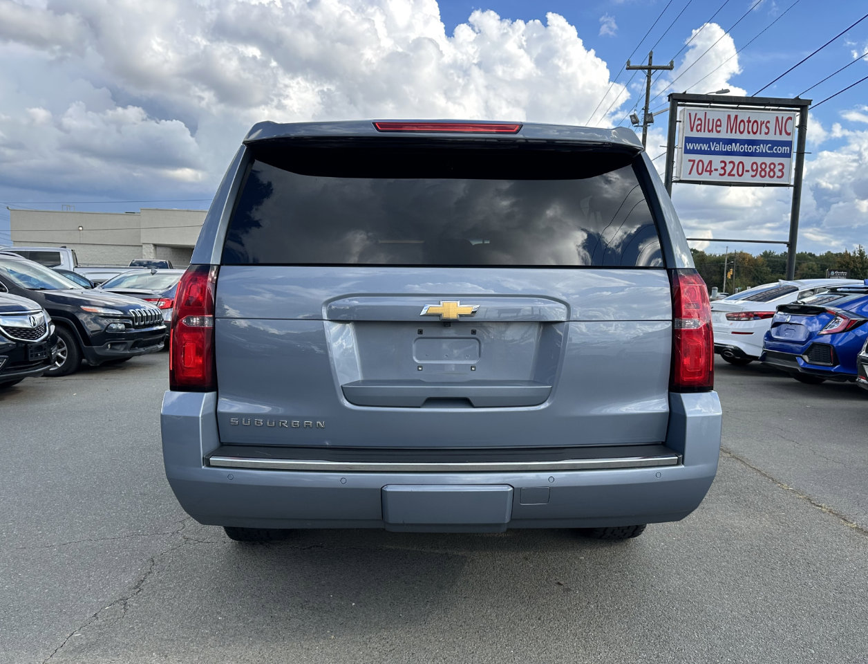Used 2016 Chevrolet Suburban LTZ image 5