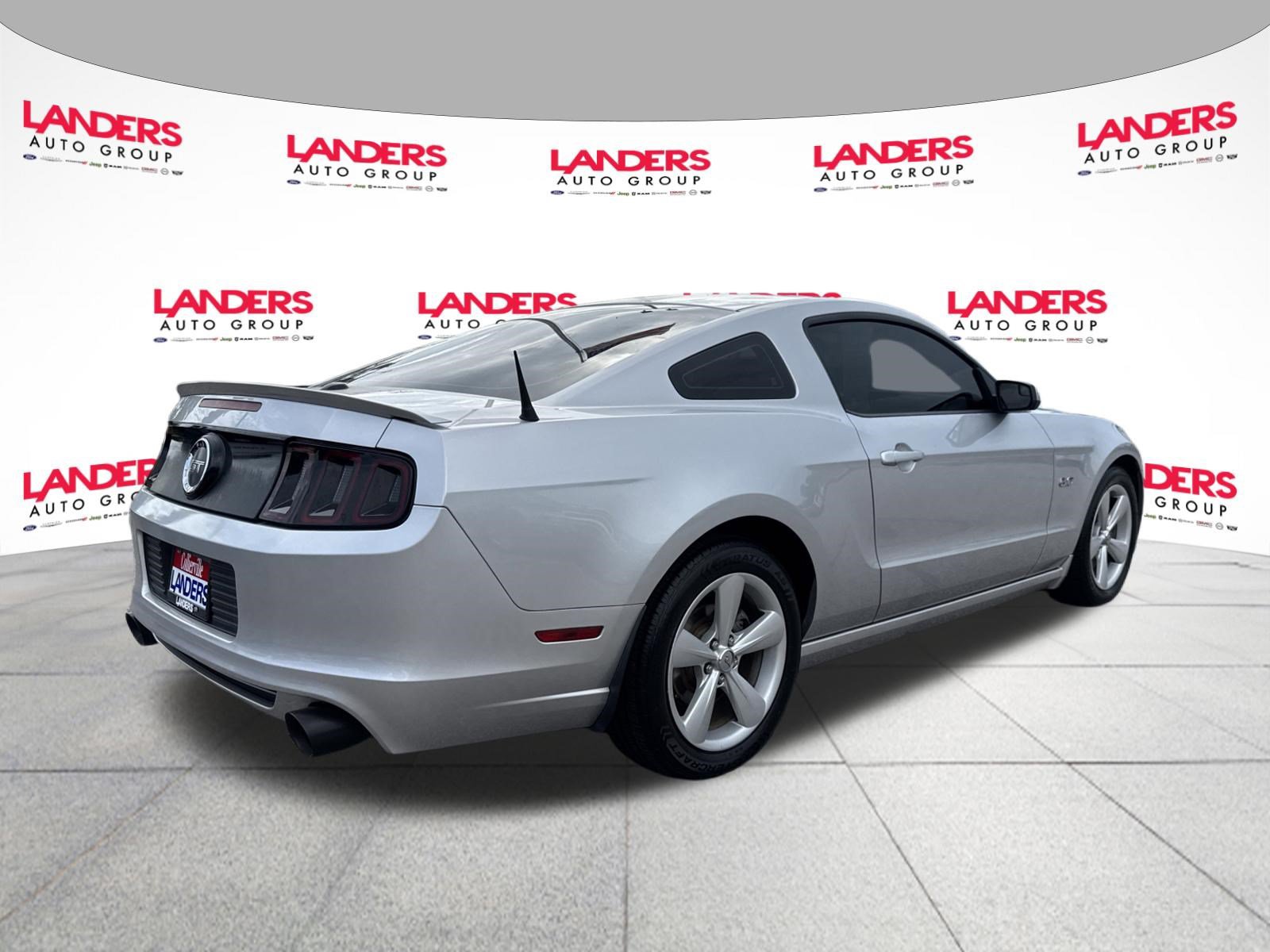 Used 2014 Ford Mustang GT Premium RWD image 3
