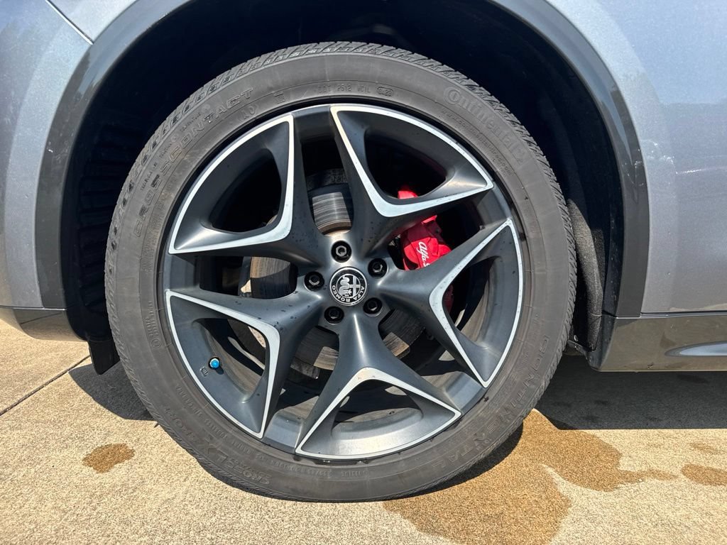 Used 2020 Alfa Romeo Stelvio Ti Sport AWD/4WD image 25
