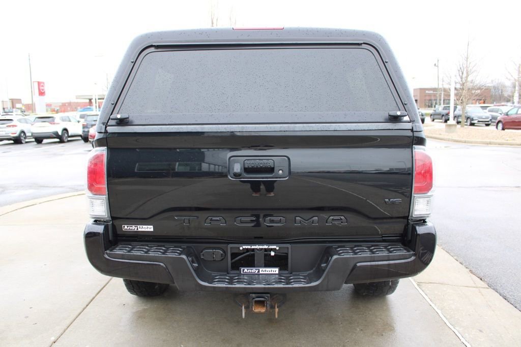 Used 2022 Toyota Tacoma TRD Off-Road image 8